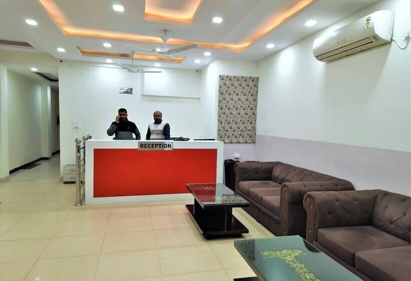 Отель Le Heritage , Nizamudin Railway Station