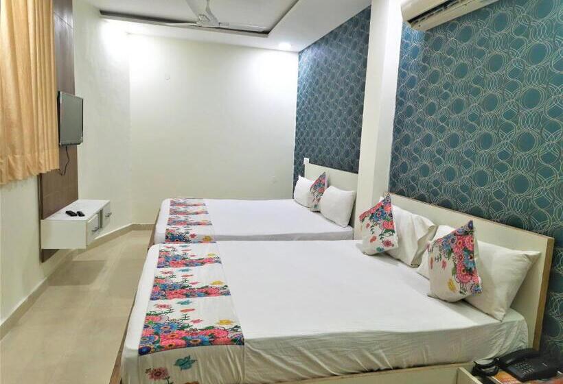 Отель Le Heritage , Nizamudin Railway Station