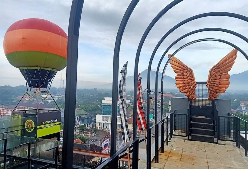 בית מלון כפרי Maxones Loji Kridanggo @boyolali