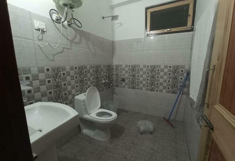 فندق Nirmal Villa Cottage