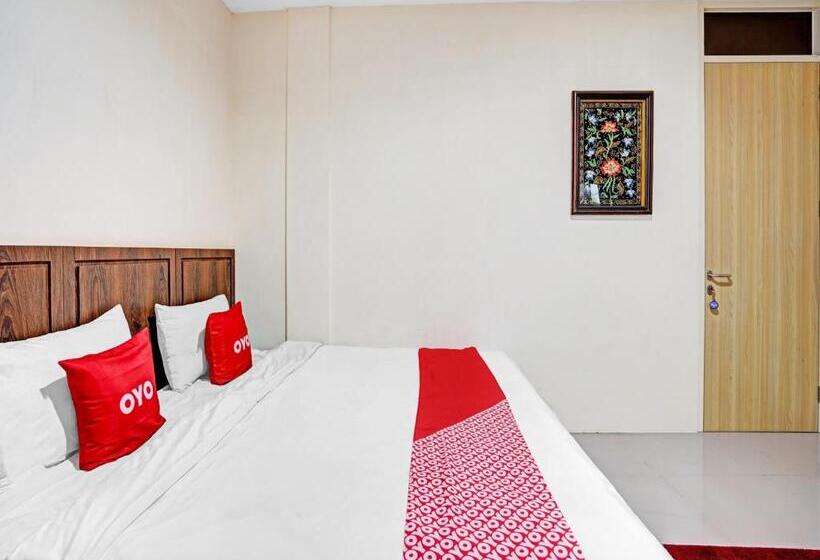 호텔 Oyo 90794 Kostel Bunda Waru Syariah