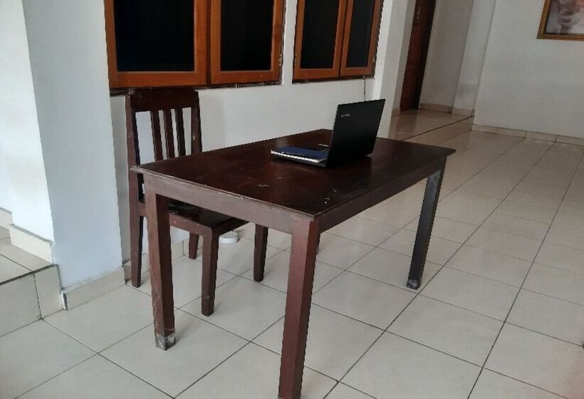 בית מלון כפרי Oyo 90810 Ravaya Homestay