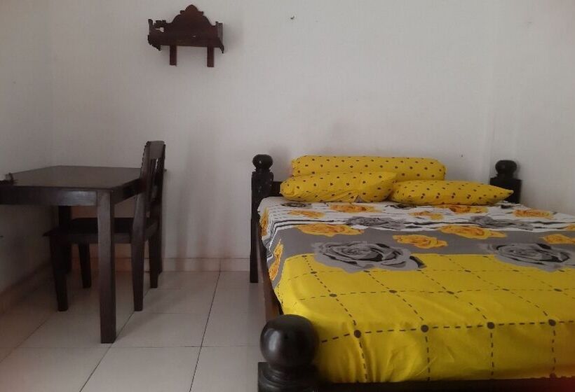 בית מלון כפרי Oyo 90810 Ravaya Homestay