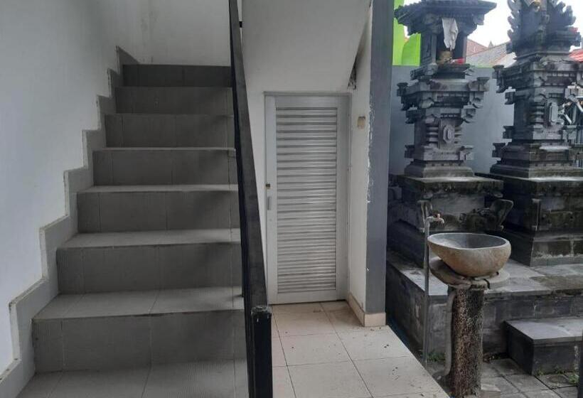 בית מלון כפרי Oyo 90810 Ravaya Homestay