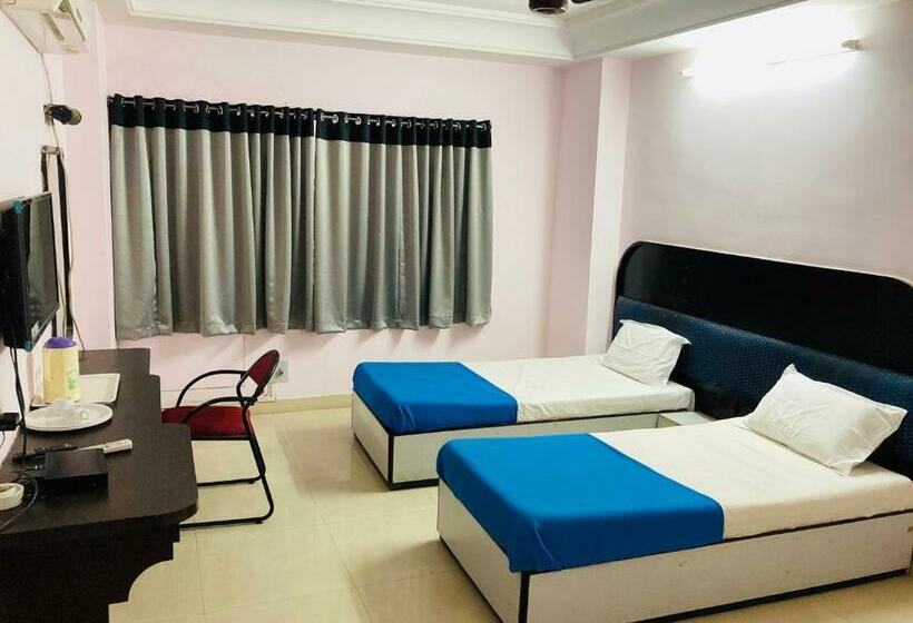 호텔 Rathna Palace