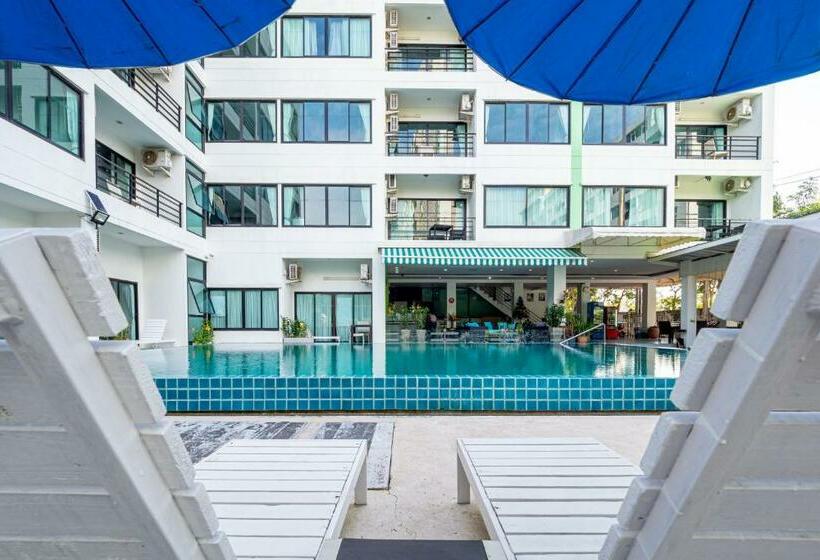 ホテル Reddoorz Italay Resort