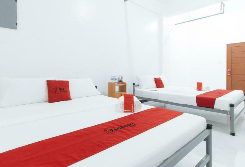 ホテル Reddoorz @ Park S Resort  Alcantara