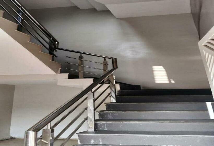 فندق Royal Residency