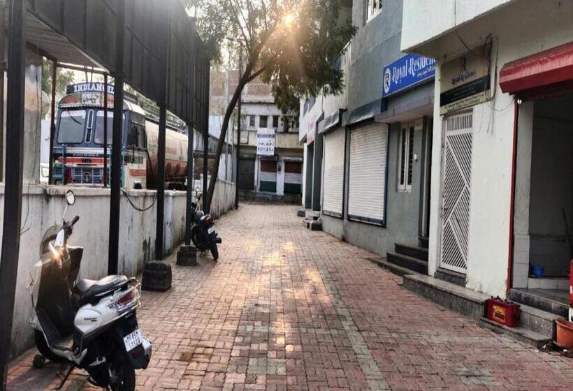 فندق Royal Residency