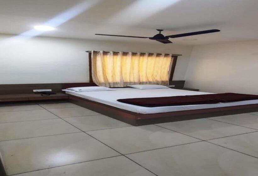 فندق Royal Residency