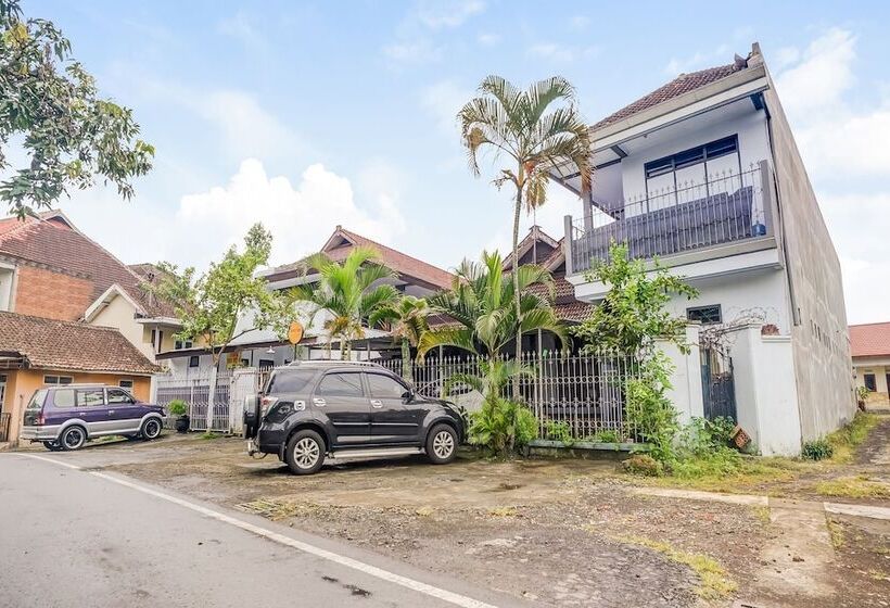 فندق Spot On 90797 Sukun Syariah Homestay