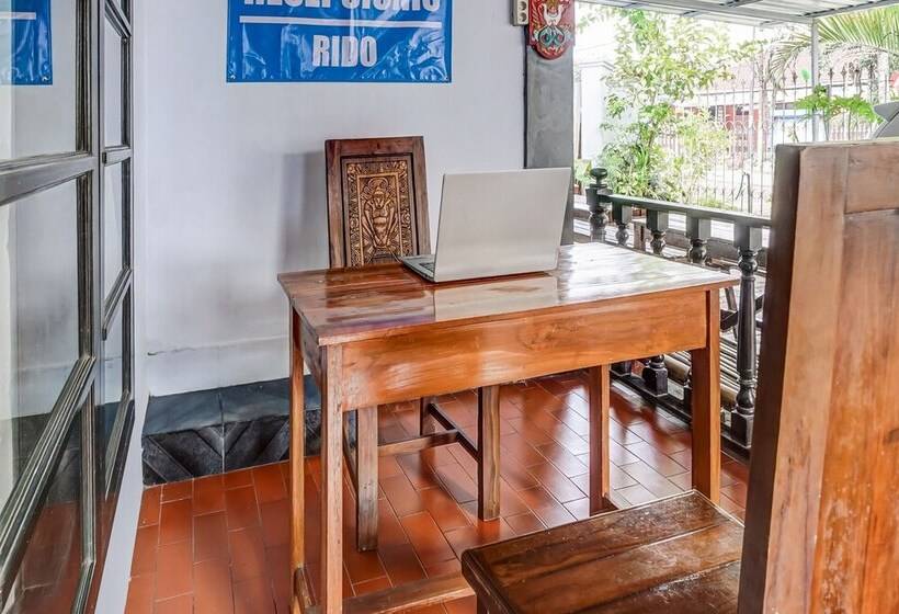 فندق Spot On 90797 Sukun Syariah Homestay