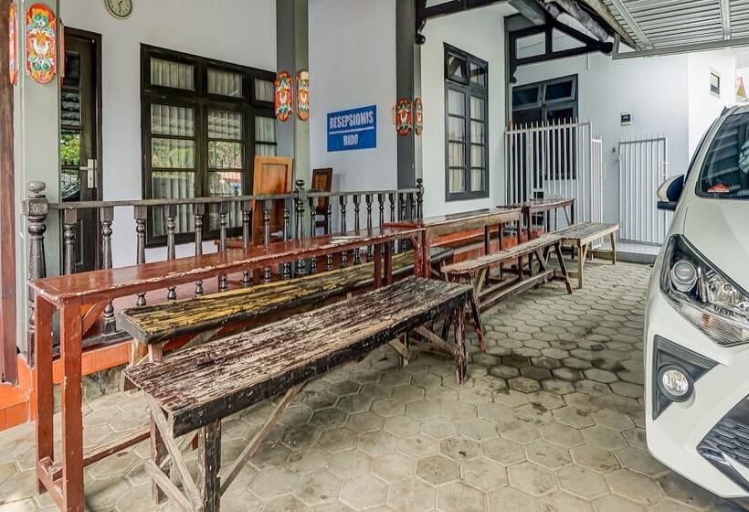 فندق Spot On 90797 Sukun Syariah Homestay