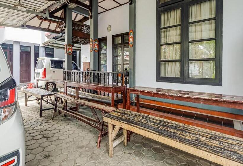 فندق Spot On 90797 Sukun Syariah Homestay