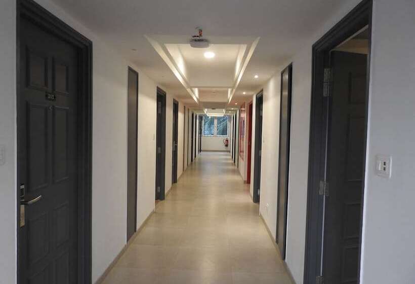 בית מלון כפרי Tgi Ameya Grand