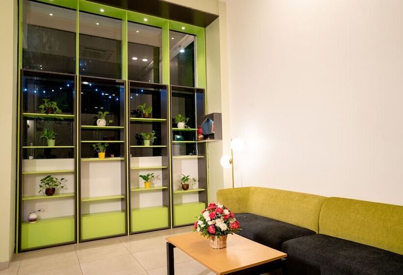 בית מלון כפרי Tgi Ameya Grand