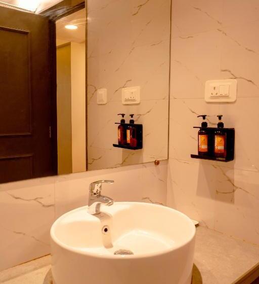 בית מלון כפרי Tgi Ameya Grand