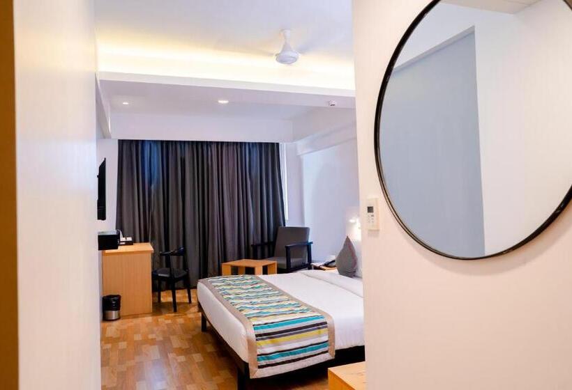 בית מלון כפרי Tgi Ameya Grand