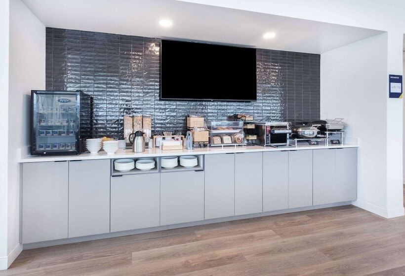 Microtel Inn & Suites By Wyndham Summerside