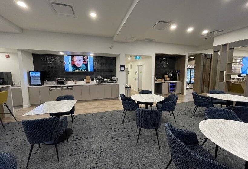 Microtel Inn & Suites By Wyndham Summerside