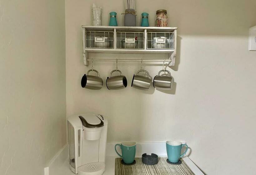 Пансион 1,000 Springs Riverhouse