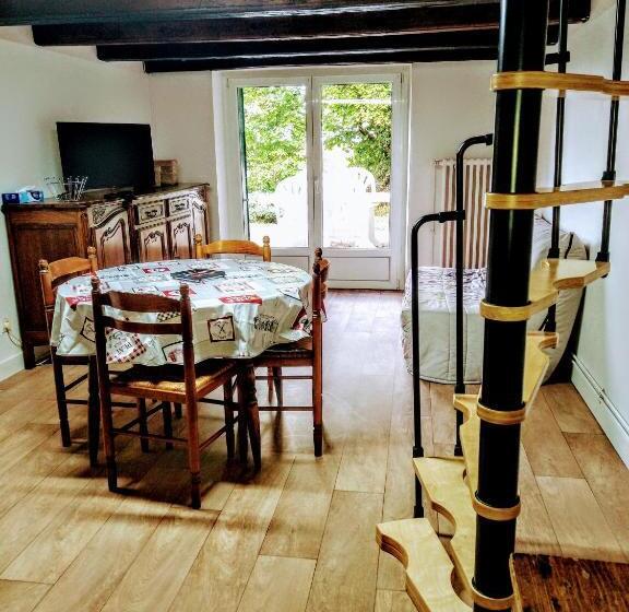 بنسيون Chez Jul