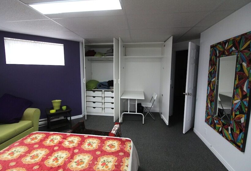 펜션 Room In Guest Room Gandhi Very Large Room Decorated In Indian Style, Office Space And Sofa