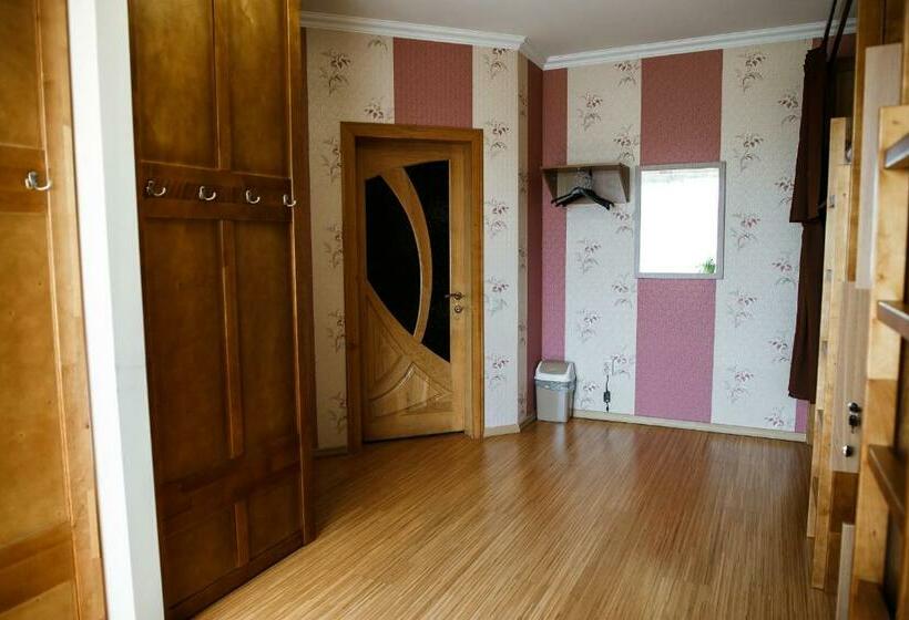 פנסיון Sweet Home Hostel