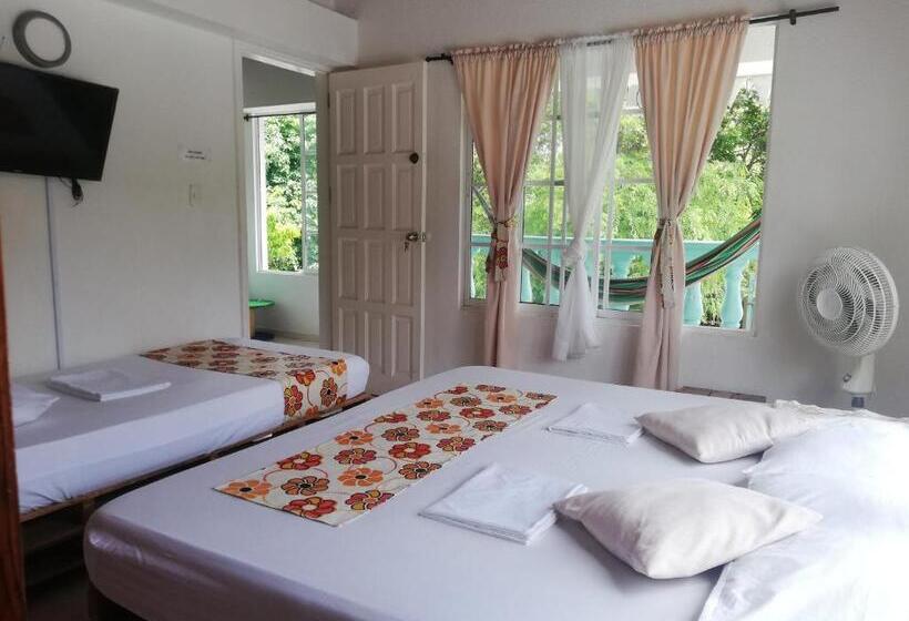 بنسيون Queen Elizabeth Natural Luxury