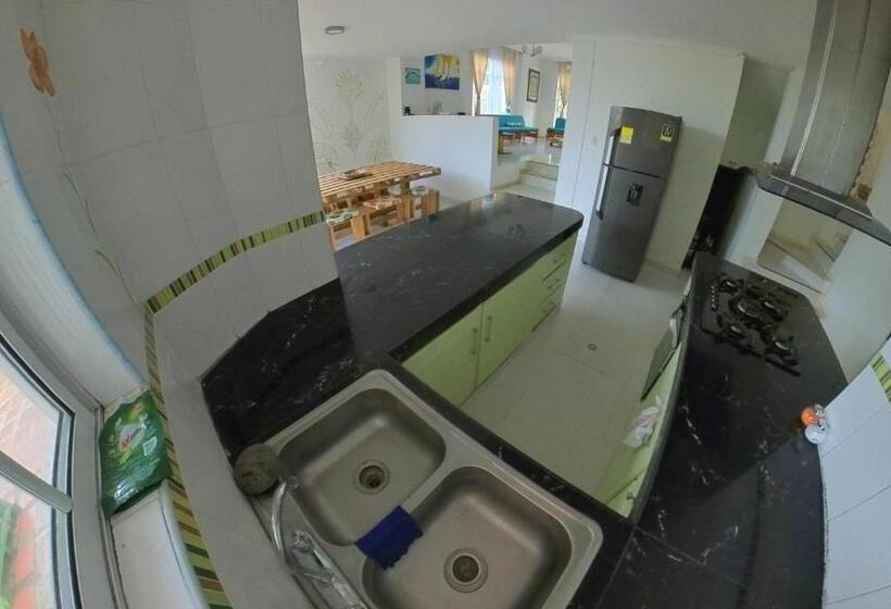 بنسيون Queen Elizabeth Natural Luxury