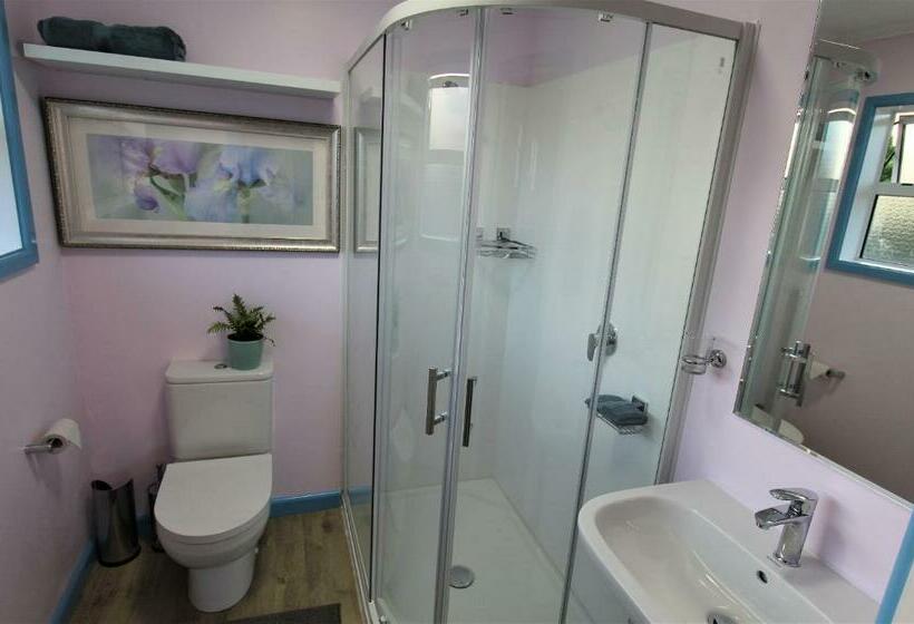 بنسيون Labyrinth Gardens Guest House