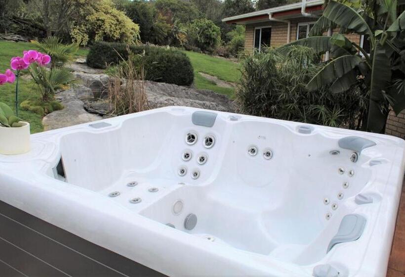 بنسيون Labyrinth Gardens Guest House