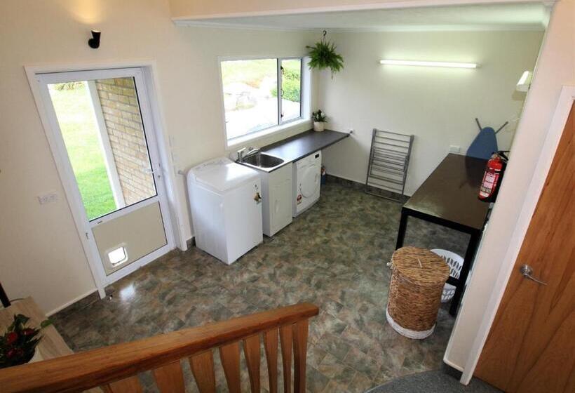 بنسيون Labyrinth Gardens Guest House