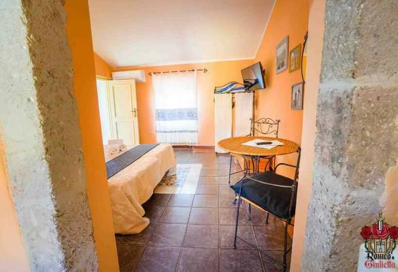 פנסיון Romeo & Giulietta Rooms