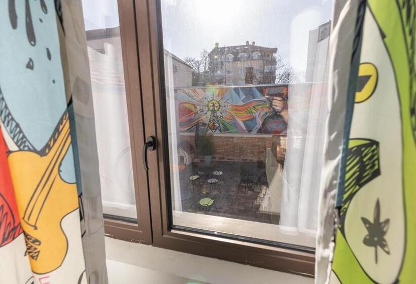 پانسیون Smart