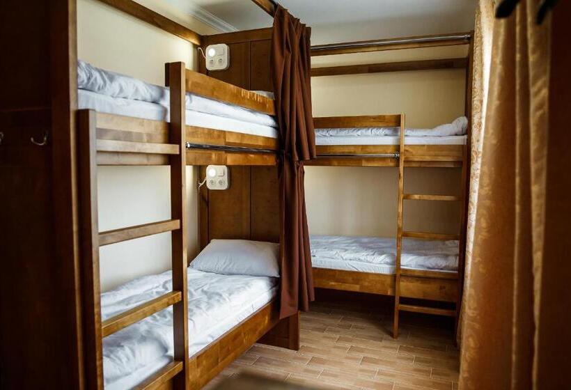 پانسیون Sweet Home Hostel