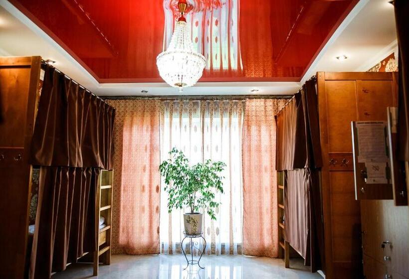 پانسیون Sweet Home Hostel