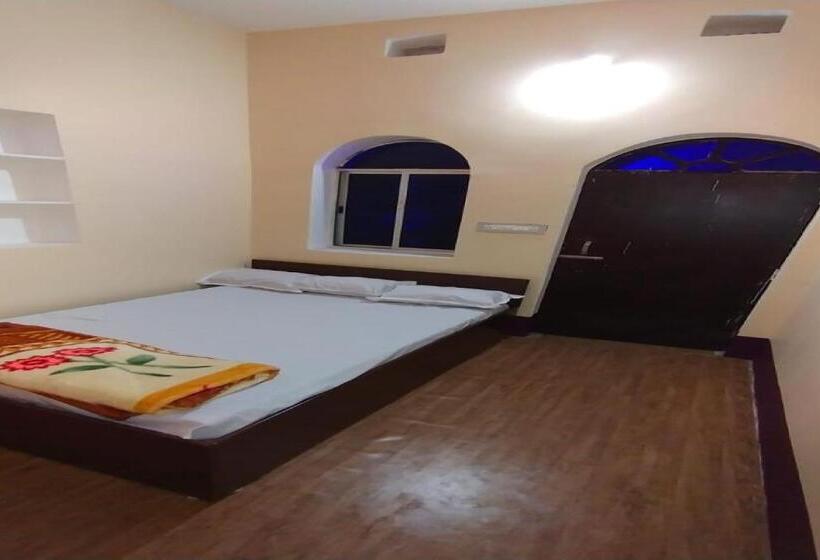 Spot On Ganguly Hotel Lodging And Fooding