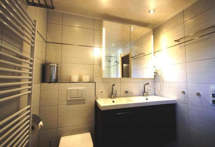 Alpenlandhaus Menardi