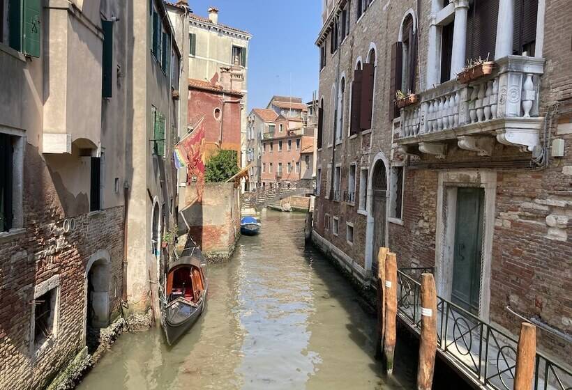 Bed and Breakfast Oasis Lagoon Estate