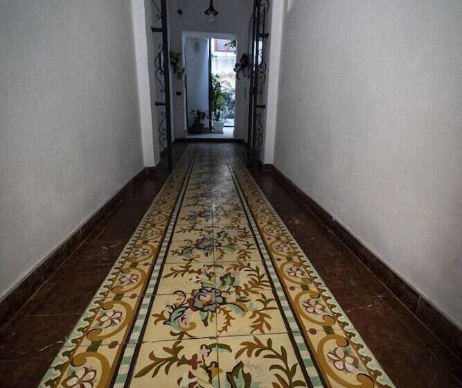 تختخواب و صبحانه Residence Garibaldi