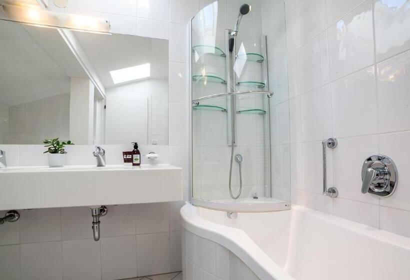 Boutique Hotel Olympia