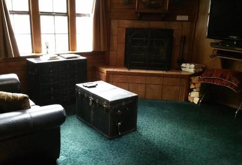 Castle Wood Theme Cottages Couples Only