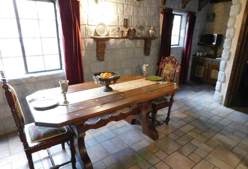 Castle Wood Theme Cottages Couples Only