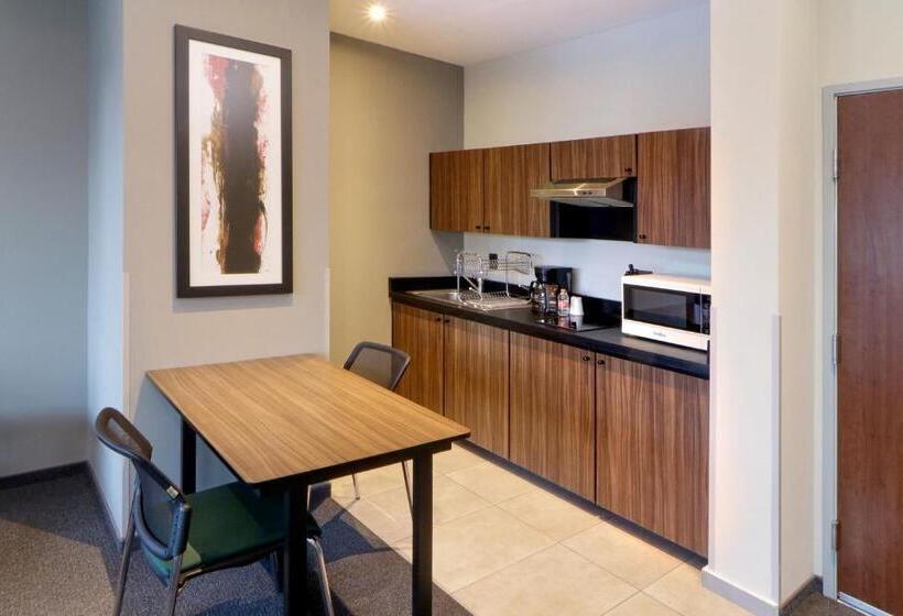 City Express Suites by Marriott Ciudad de México Santa Fe
