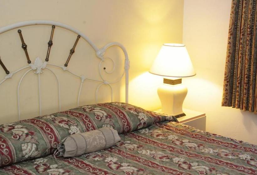 Eastward Strand Hotel & Suites