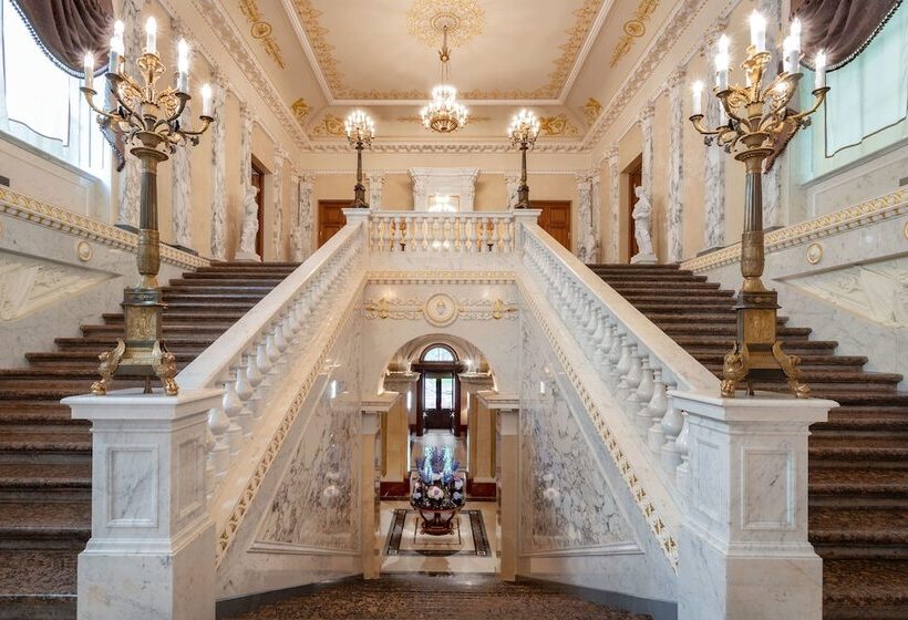 Four Seasons Hotel Lion Palace St. Petersburg