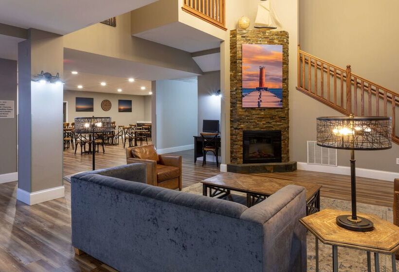 Grandstay Hotel & Suites Downtown Sheboygan