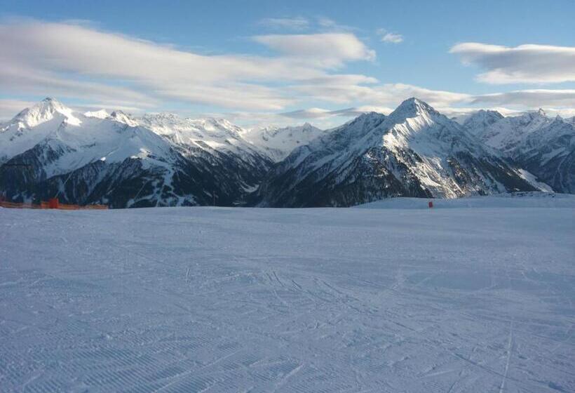 فندق Apart Tuxertal