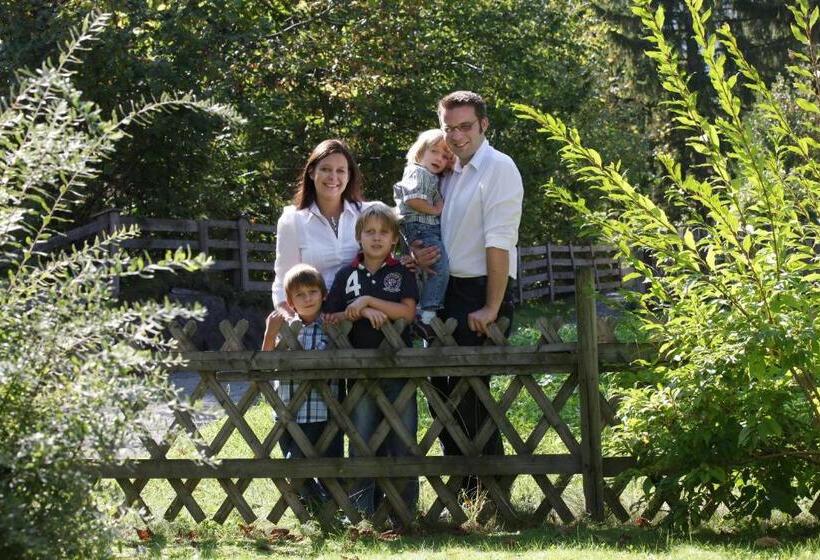 فندق Apart Tuxertal